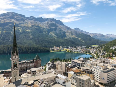 Ski Paradise Steps to Chantarella Lift Apartment in Saint Moritz