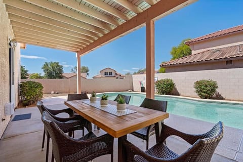 Catalina Pool-side Hideaway 4 Bed 3 Bath House in Tortolita