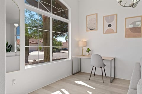 Catalina Pool-side Hideaway 4 Bed 3 Bath House in Tortolita