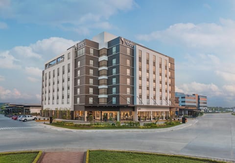 Property building, Day