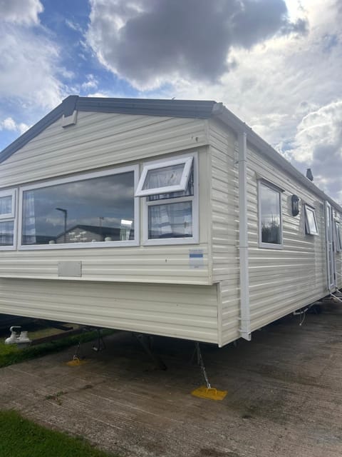 Withernsea sands-Maple grove Campground/
RV Resort in Withernsea