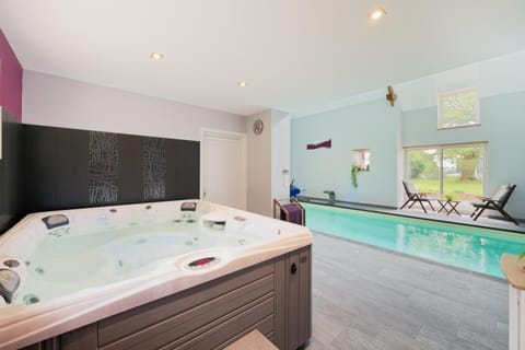 Bathroom, Living room