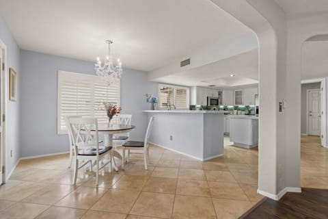 French Country Charm with Pool and Mountain Views House in Oro Valley