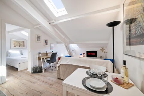 Property building, Living room, Seating area, Dining area