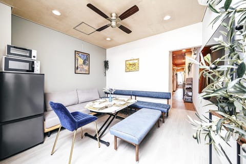 TV and multimedia, Living room, Dining area
