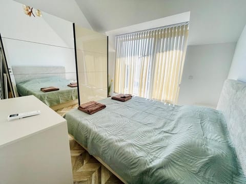 Bed, Photo of the whole room, Bedroom, towels, wardrobe, air conditioner