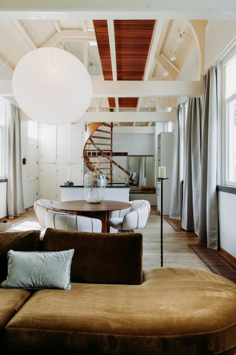 Kitchen or kitchenette, Living room, Photo of the whole room, Seating area