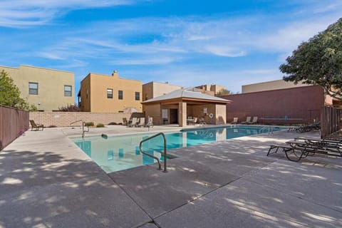 Serene Retreat with Pool & Spa 3 Bed 3 Bath House in Catalina Foothills