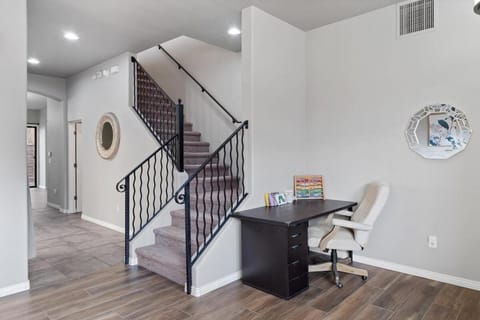 Serene Retreat with Pool & Spa 3 Bed 3 Bath House in Catalina Foothills