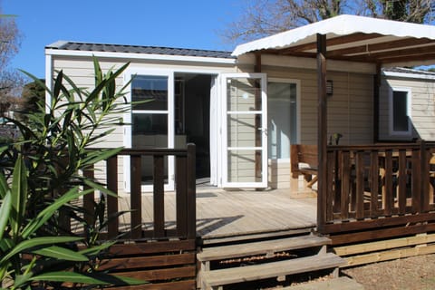 Property building, Patio, Spring