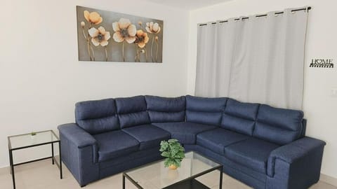 Tu espacio ideal en Intercity Urban Corridor House in State of Querétaro