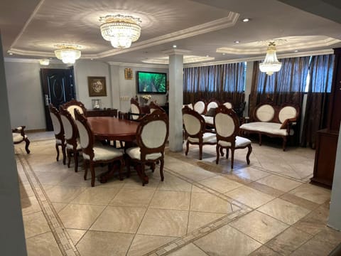 Communal lounge/ TV room, TV and multimedia, Living room, Seating area