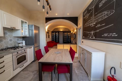 Kitchen or kitchenette, Living room, Dining area, dishwasher, pet friendly, stove, kitchen