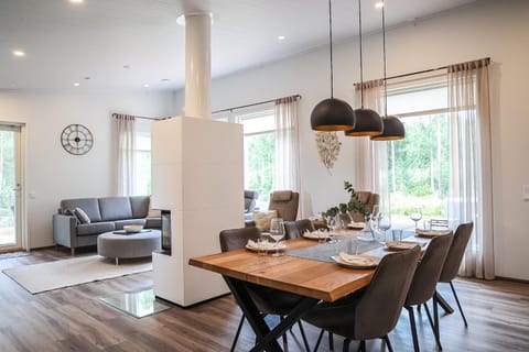 Living room, Dining area