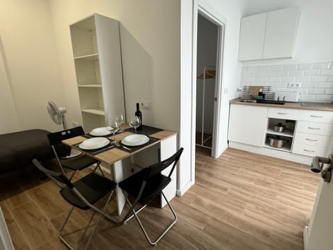 Habitacion privada con baño privado III Vacation rental in Valencia