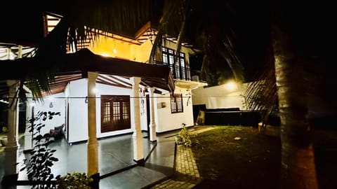 Night, Garden view