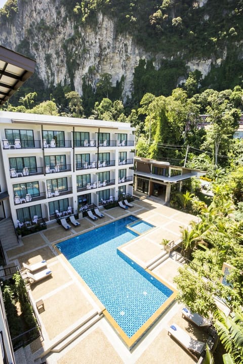 Property building, Bird's eye view, On site, Mountain view, Pool view, Swimming pool