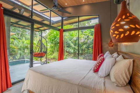 Bed, Natural landscape, Garden, Photo of the whole room, Bedroom, Garden view