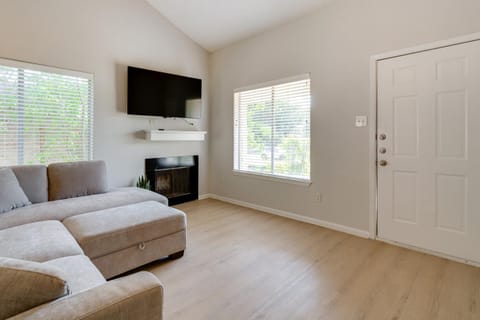 Easy Tailgate Access! Home 3 Mi to College Station House in College Station