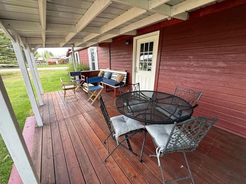 Charming Montana Bungalow with Madison River Views, Steps from Main Street in Ennis, MT House in Ennis