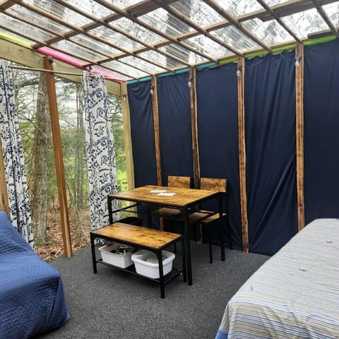 Secluded Forest Cabin with Clear Roof for Stargazing near Watts Bar Lake – Grandview, TN Cabin in Watts Bar Lake