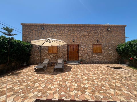 Facade/entrance, Garden, Garden view