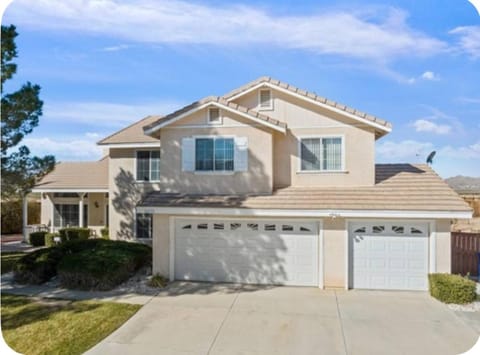 Resort Style House House in Apple Valley