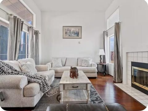 Resort Style House House in Apple Valley