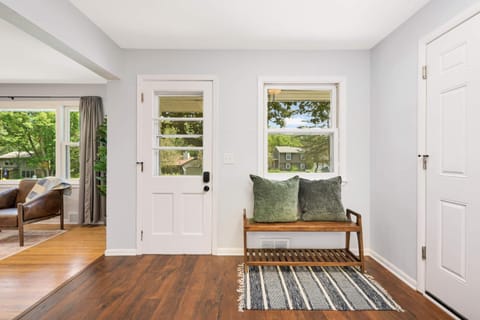 Facade/entrance, Seating area