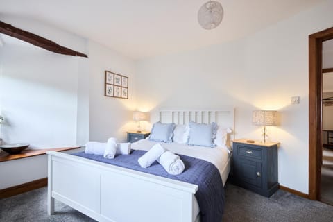 Oakworth 3 Bed Cottage, Sleeps 5, Haworth, Brontë House in England