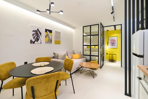 Living room, Dining area