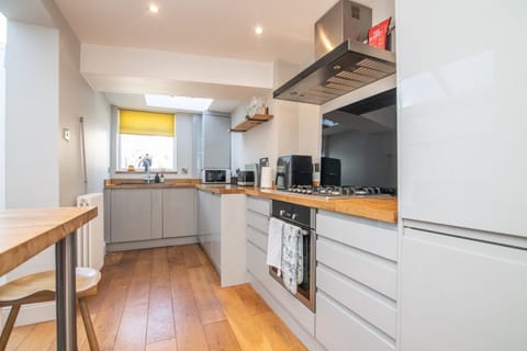 Central 2 BD Townhouse Apartment in Stratford-upon-Avon