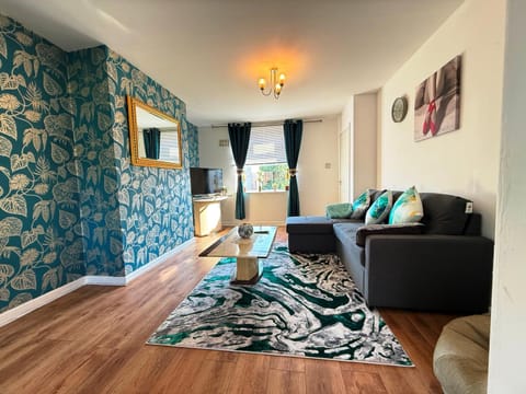 Living room, Photo of the whole room, Seating area