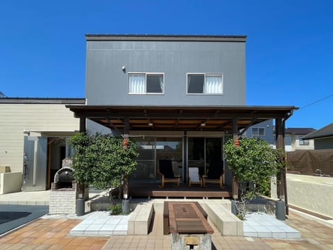 Property building, Patio, Day