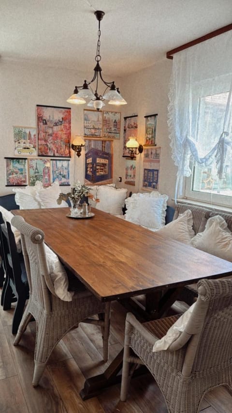 Kitchen or kitchenette, Dining area, Communal kitchen, kitchen, kitchen