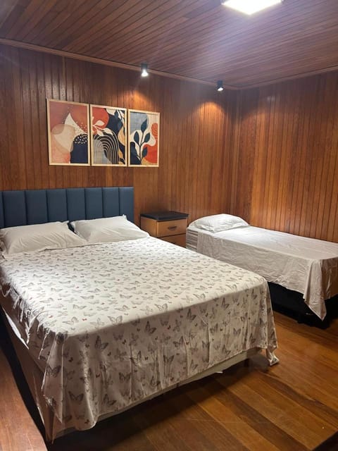 Bed, Photo of the whole room, Decorative detail, Bedroom