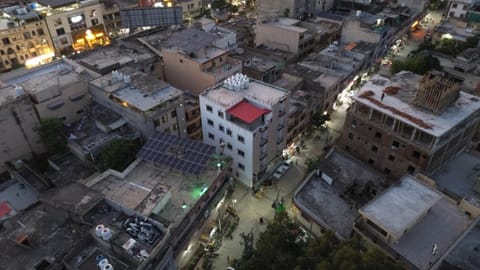 Property building, Neighbourhood, Bird's eye view, On-site shops, On site, Location, VIP