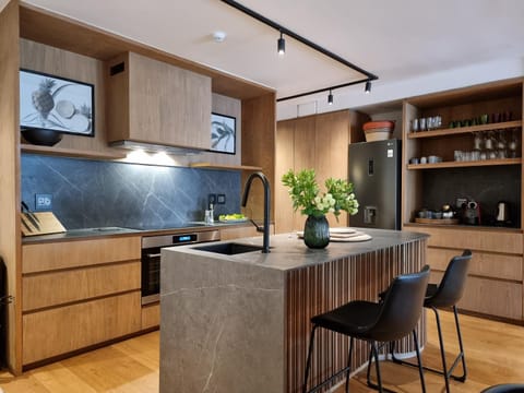 Kitchen or kitchenette, Dining area, stove