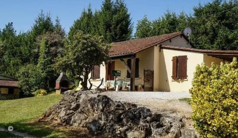 Property building, Garden view