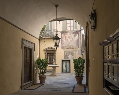 Property building, Facade/entrance