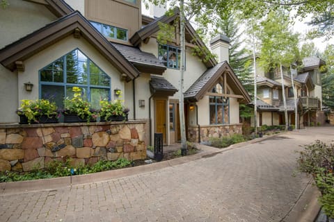 Freemont building F4 townhouse House in Edwards