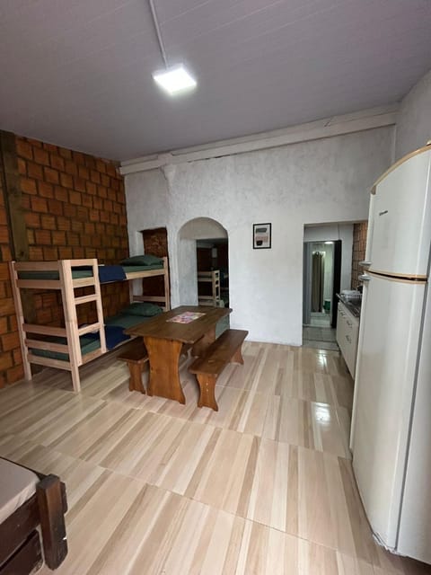 Bed, Living room, Dining area, oven