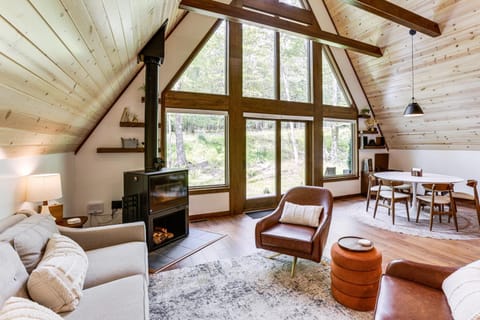 1 Mi to Resort Beach Alpine Lake A-Frame! House in Garrett County