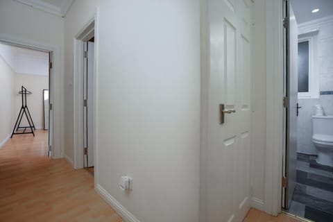 Group Stay 3BR Close to Hydro and SECC with Parking Apartment in Glasgow