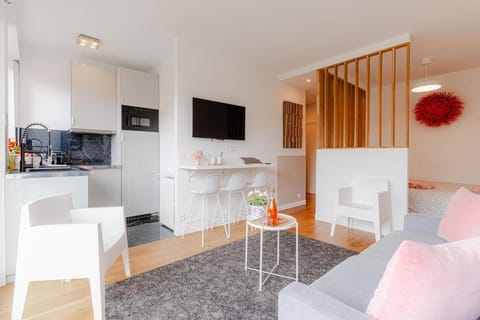 TV and multimedia, Kitchen or kitchenette, Living room, Seating area, Dining area, oven, pet friendly