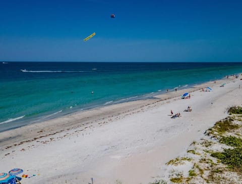 Peaceful Beachfront 30' Deck with Sweeping Views Apartment in Indian Rocks Beach