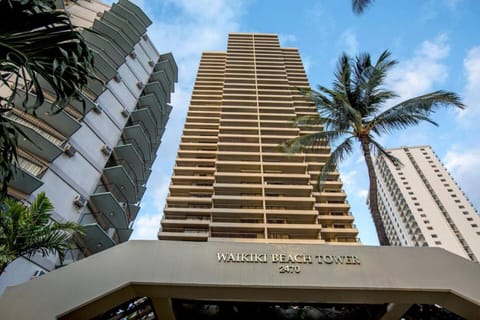 NEW Oceanfront Luxury at Waikiki Beach Tower House in Honolulu