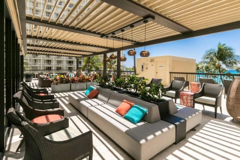 NEW Oceanfront Luxury at Waikiki Beach Tower House in Honolulu