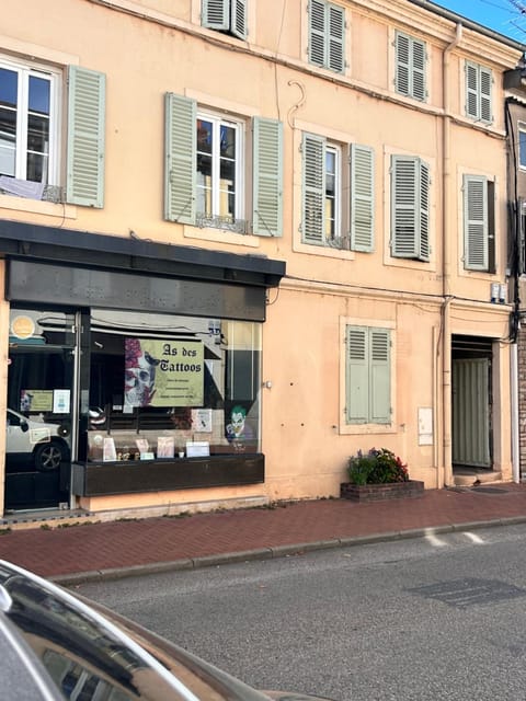 Property building, Location