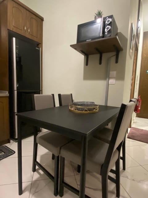 Dining area, microwave